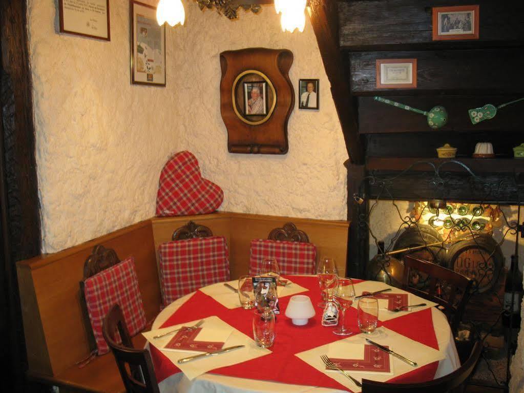 Auberge des Trois Châteaux Eguisheim Exterior foto